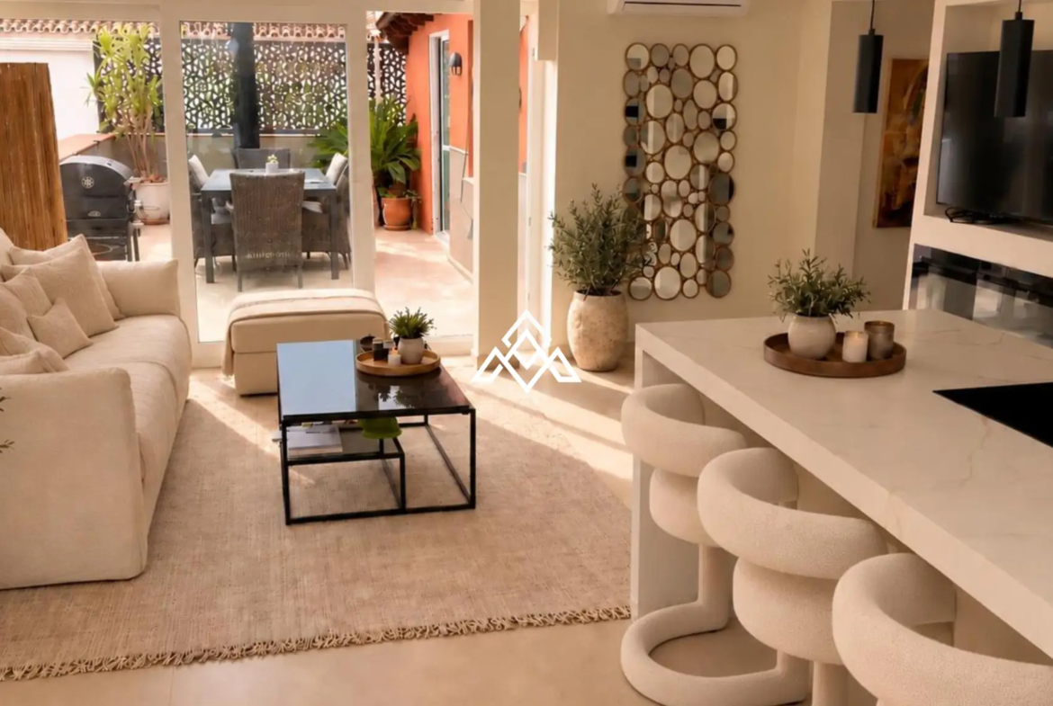 Riviera del Sol Penthouse with 60 m² terrace and golf course views in Mijas Costa