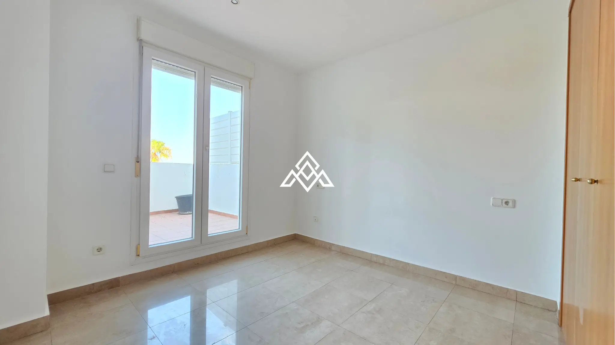 Vistalmar Duquesa Apartment with panoramic sea views and terrace in Manilva