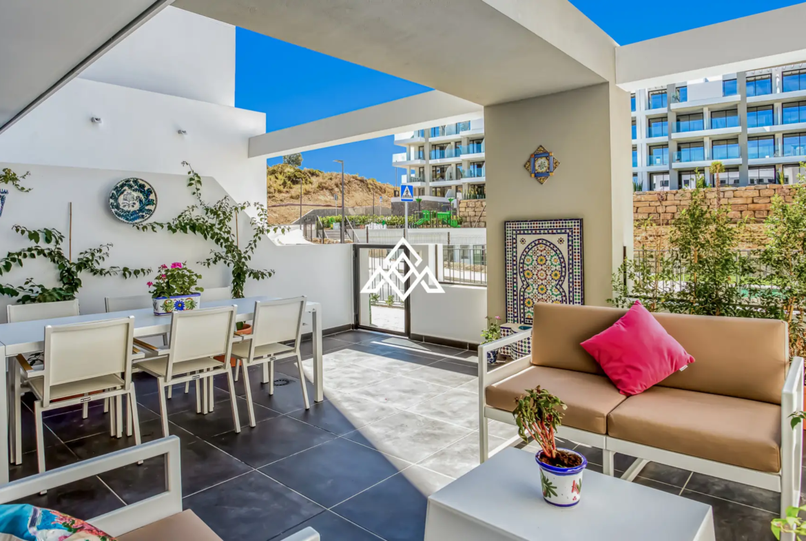 Hacienda el Sueño Apartment – 2 Bedrooms, Tourist Licence and Pool Views
