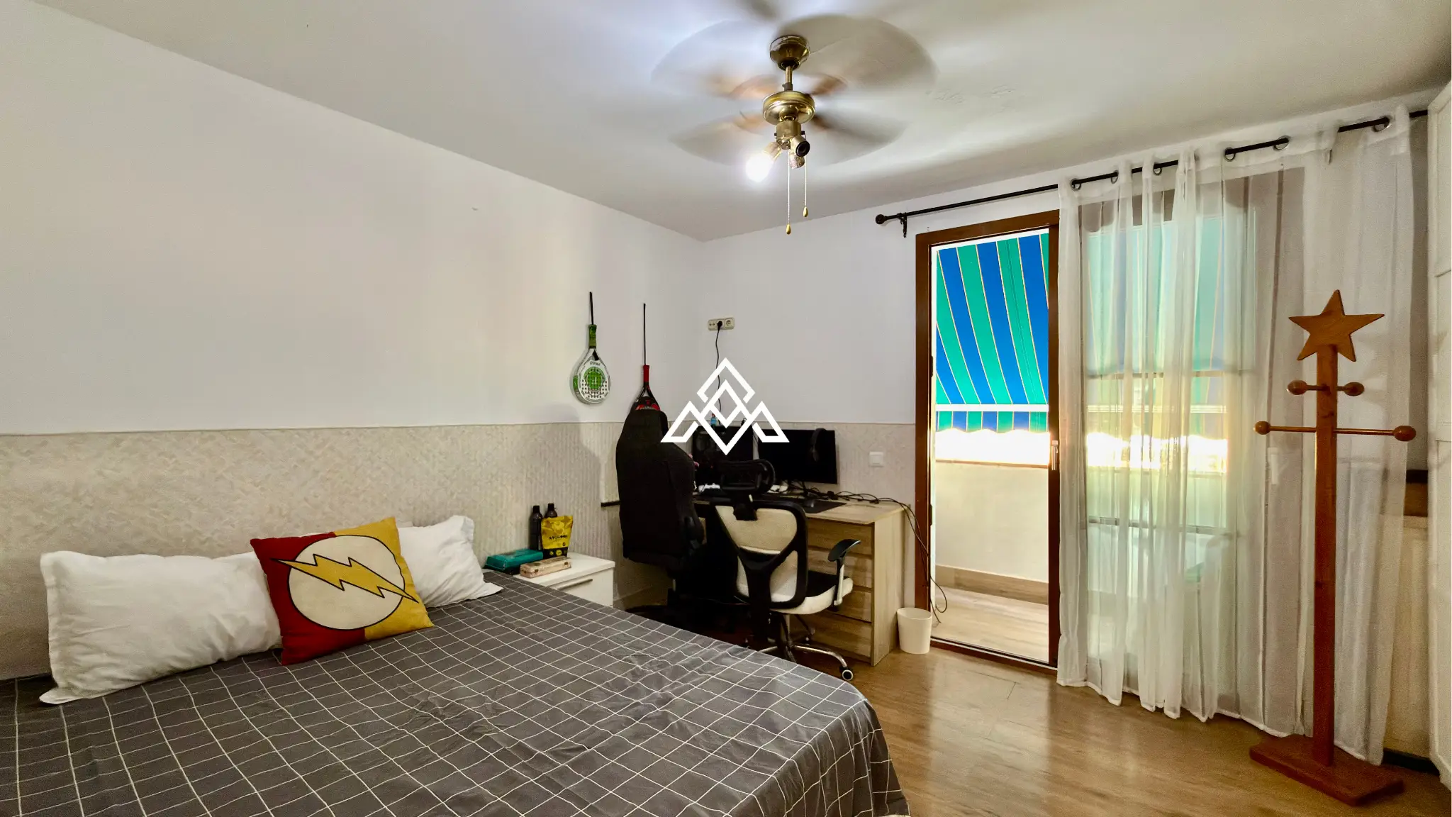 MPS-0045 Elviria Townhouse with private jacuzzi, sea views and renovated patio in Marbella