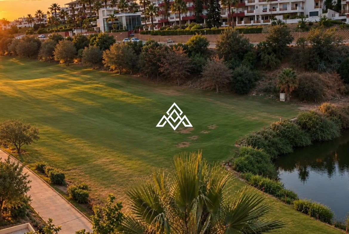 Riviera del Sol Penthouse with 60 m² terrace and golf course views in Mijas Costa