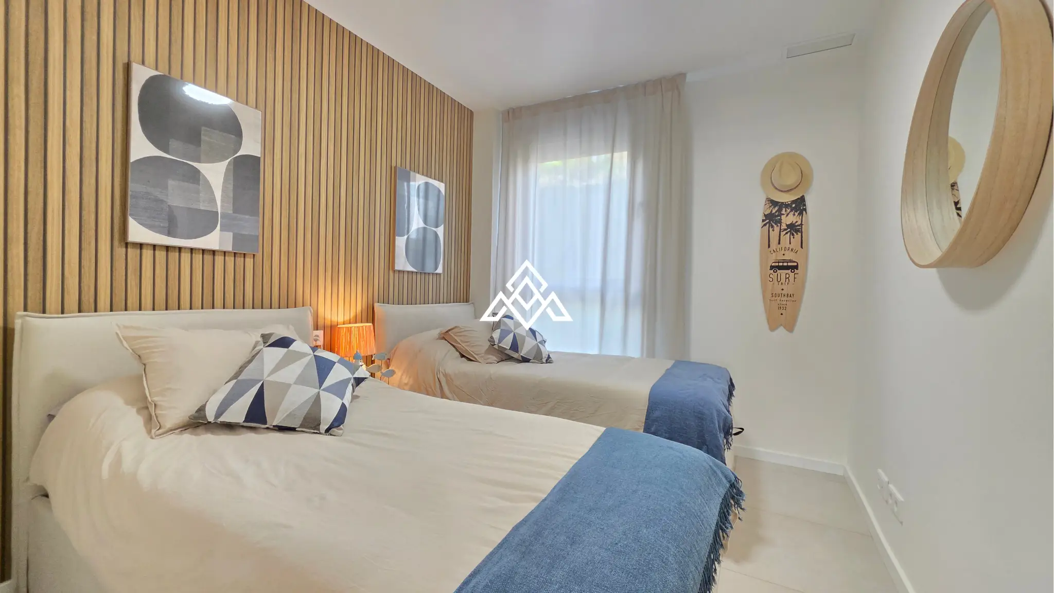 Estepona Garden Apartment with private garden, terrace, garage and valid tourist licence. Ideal investment property in Spain.