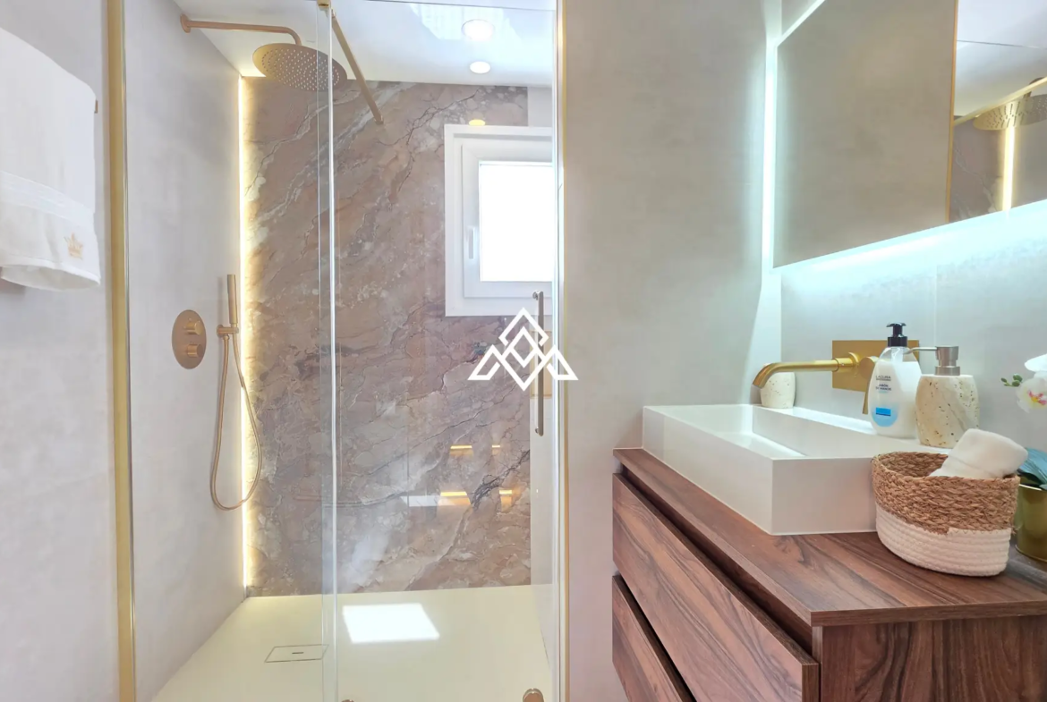 Discover this brand-new renovated villa in Riviera del Sol, Mijas Costa, with panoramic sea views, 3 bedrooms, 3 bathrooms and spacious terraces.