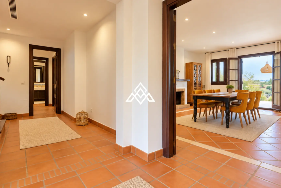 Sotogrande Golf Villa – Renovated Andalusian Luxury on the Golf Frontline