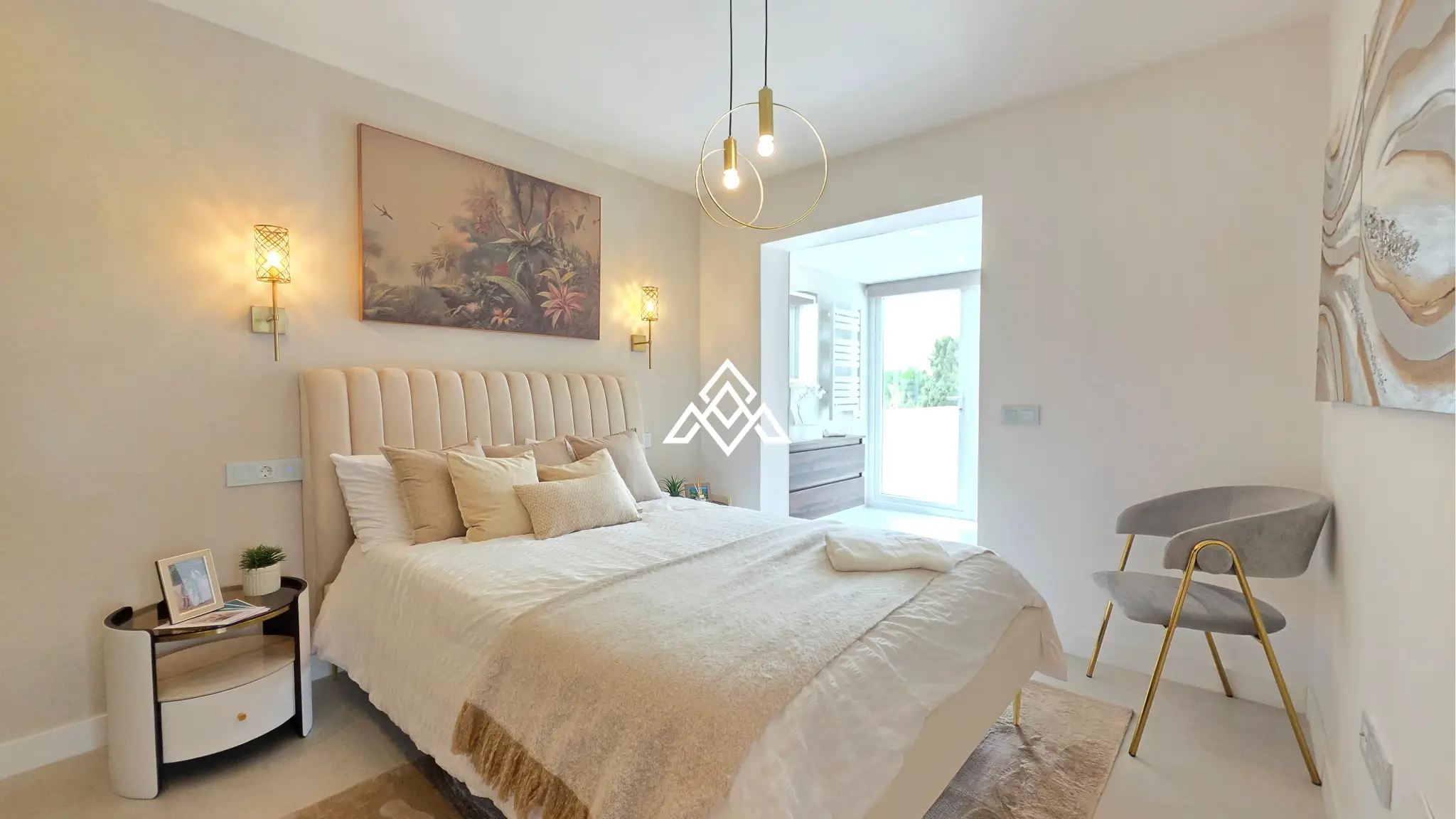 MPA-0122 Discover this brand-new renovated villa in Riviera del Sol, Mijas Costa, with panoramic sea views, 3 bedrooms, 3 bathrooms and spacious terraces.