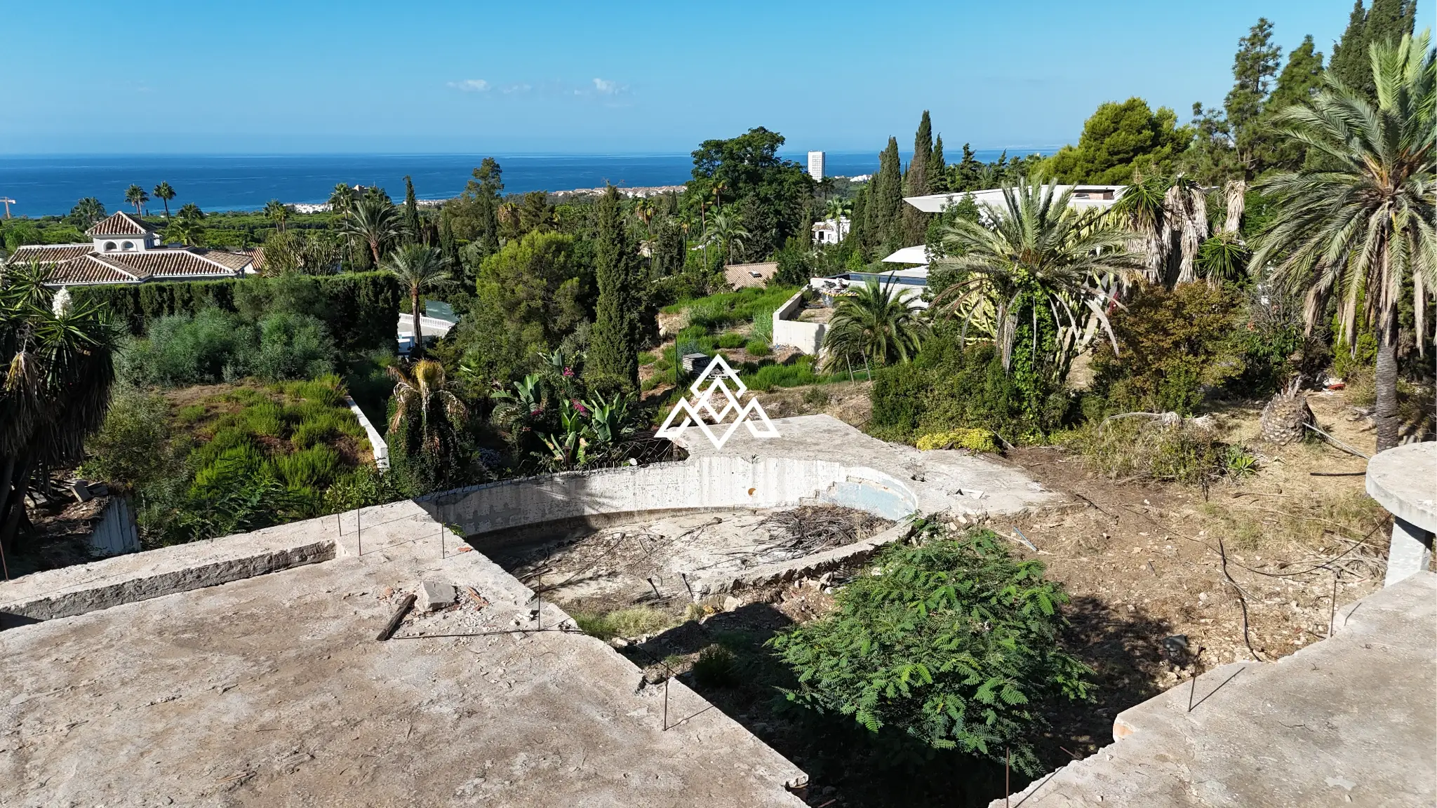 MPA-0124 Hacienda de Las Chapas plot for sale in Marbella with panoramic sea views, 4,000 m² of land and a villa project awaiting a building licence.