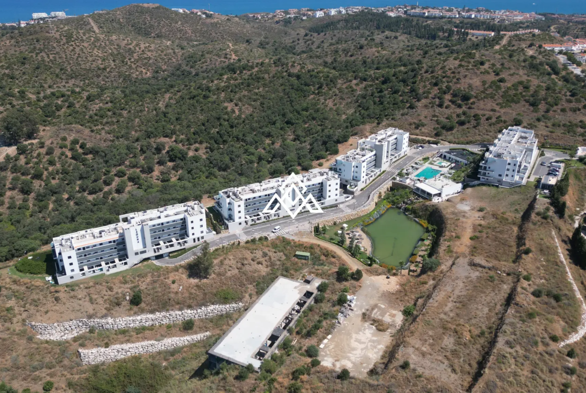 Hacienda el Sueño Apartment with private garden terrace and pool views in Mijas