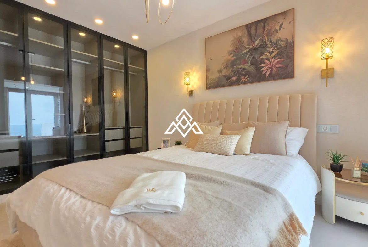 Discover this brand-new renovated villa in Riviera del Sol, Mijas Costa, with panoramic sea views, 3 bedrooms, 3 bathrooms and spacious terraces.