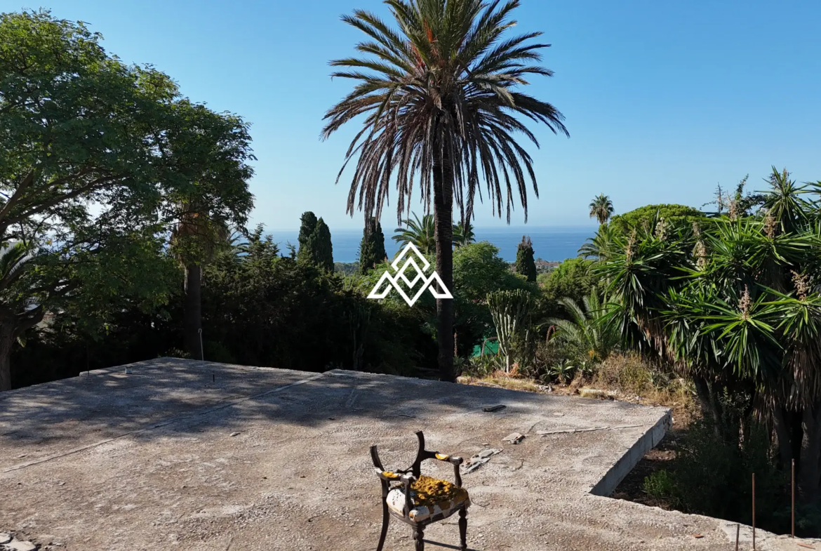 Hacienda de Las Chapas plot for sale in Marbella with panoramic sea views, 4,000 m² of land and a villa project awaiting a building licence.