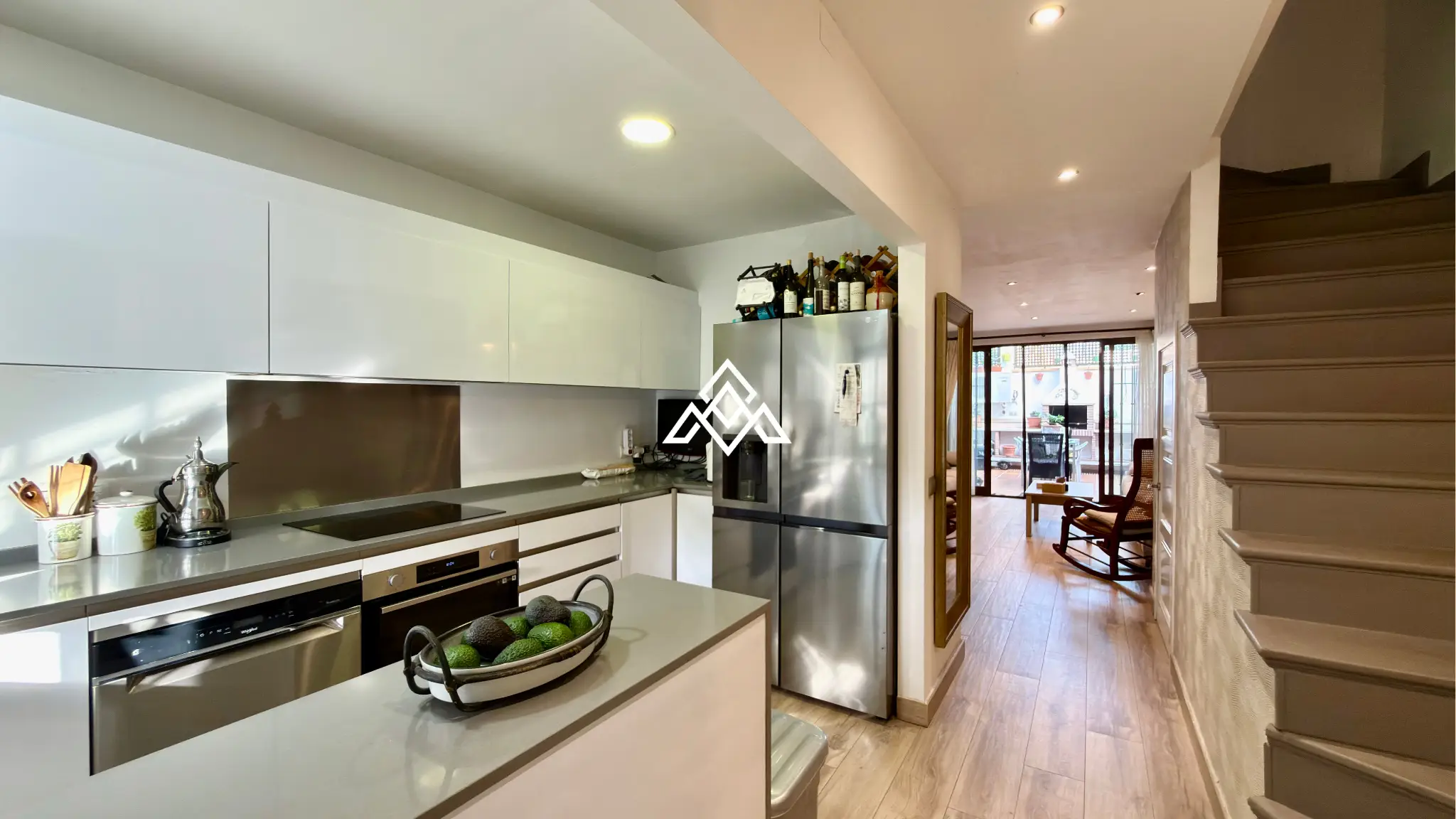 MPS-0045 Elviria Townhouse with private jacuzzi, sea views and renovated patio in Marbella