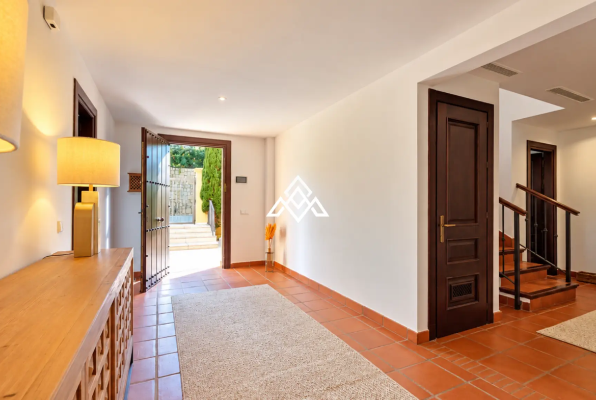 Sotogrande Golf Villa – Renovated Andalusian Luxury on the Golf Frontline