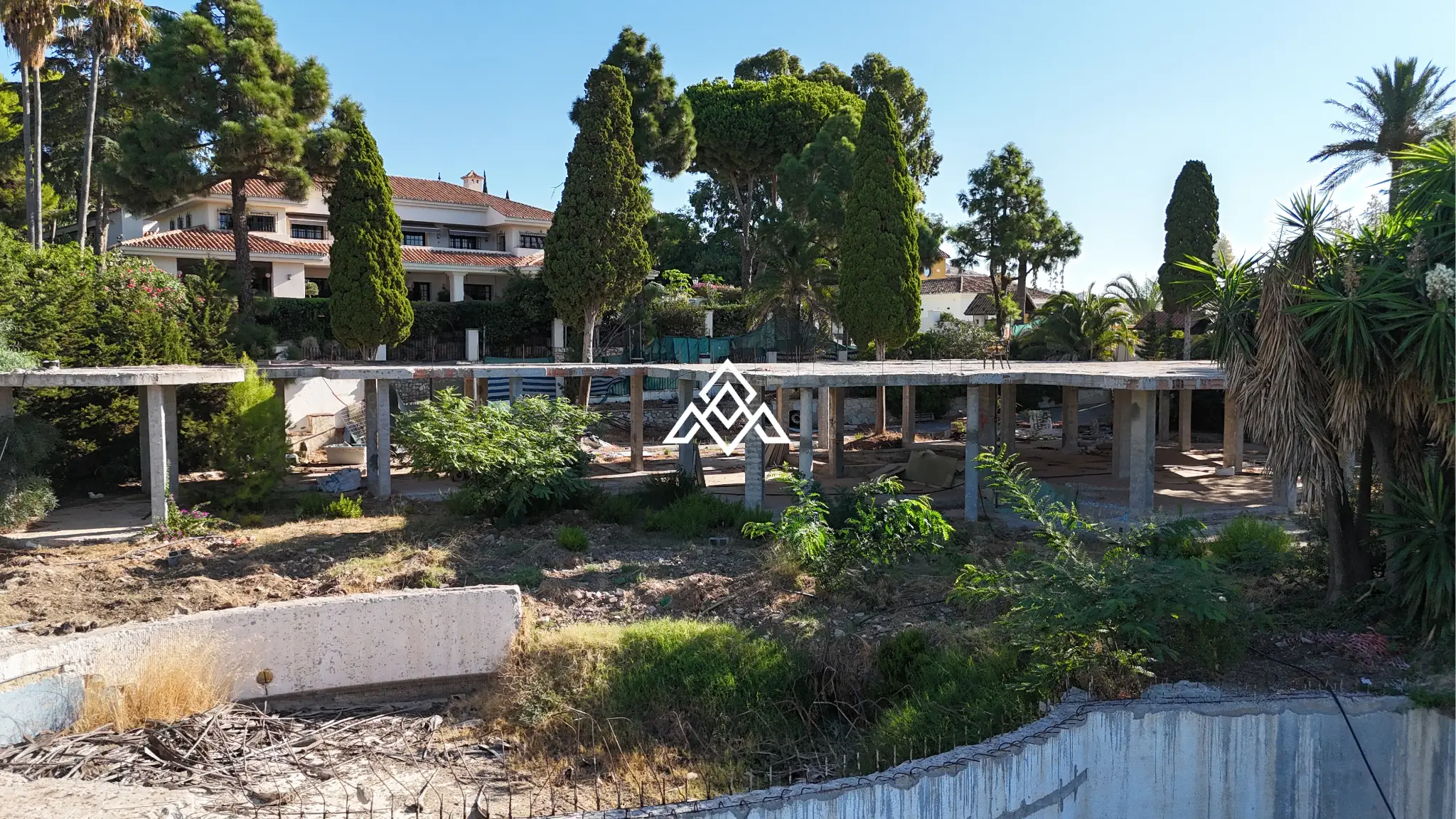 MPA-0124 Hacienda de Las Chapas plot for sale in Marbella with panoramic sea views, 4,000 m² of land and a villa project awaiting a building licence.