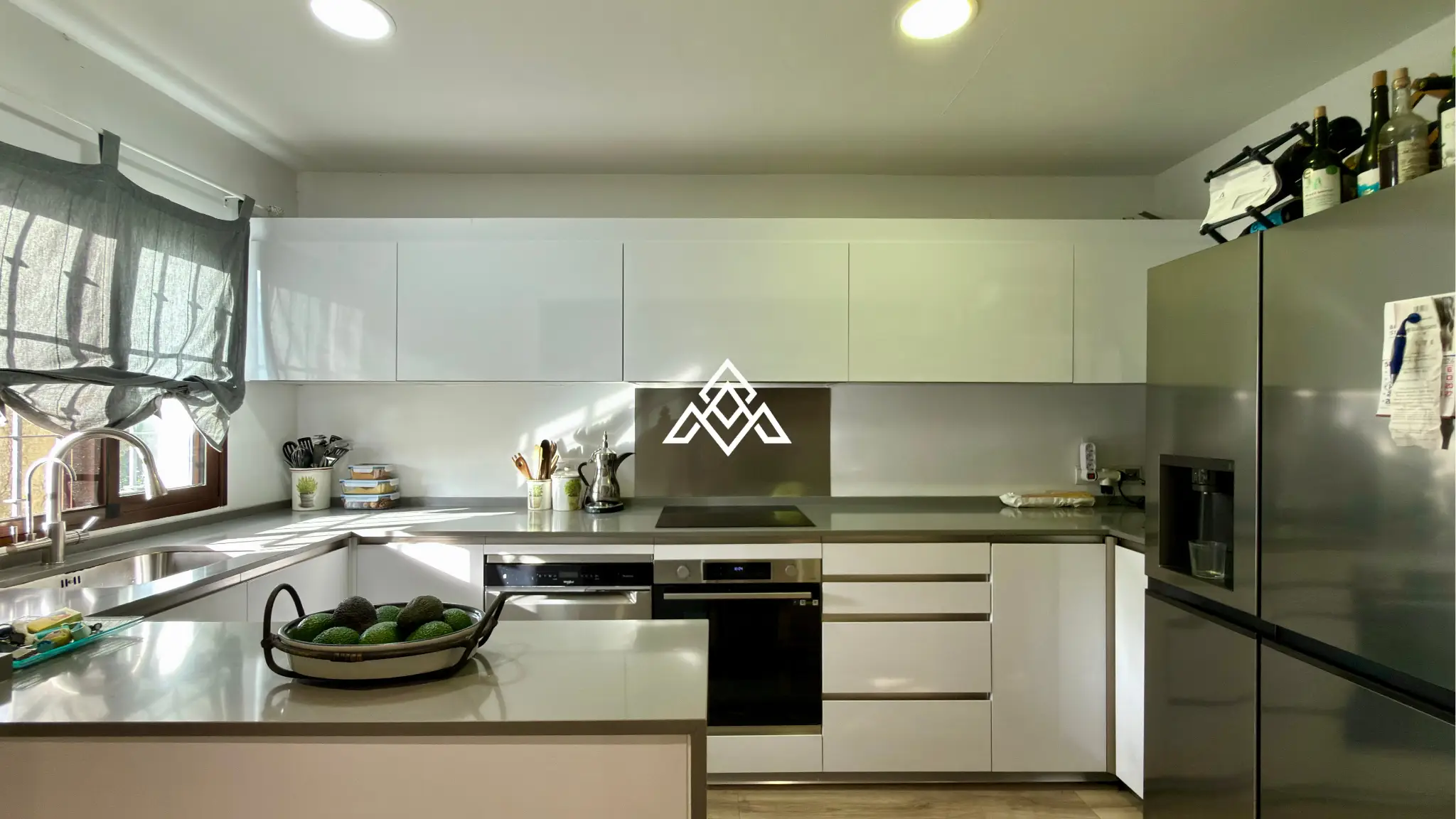 MPS-0045 Elviria Townhouse with private jacuzzi, sea views and renovated patio in Marbella