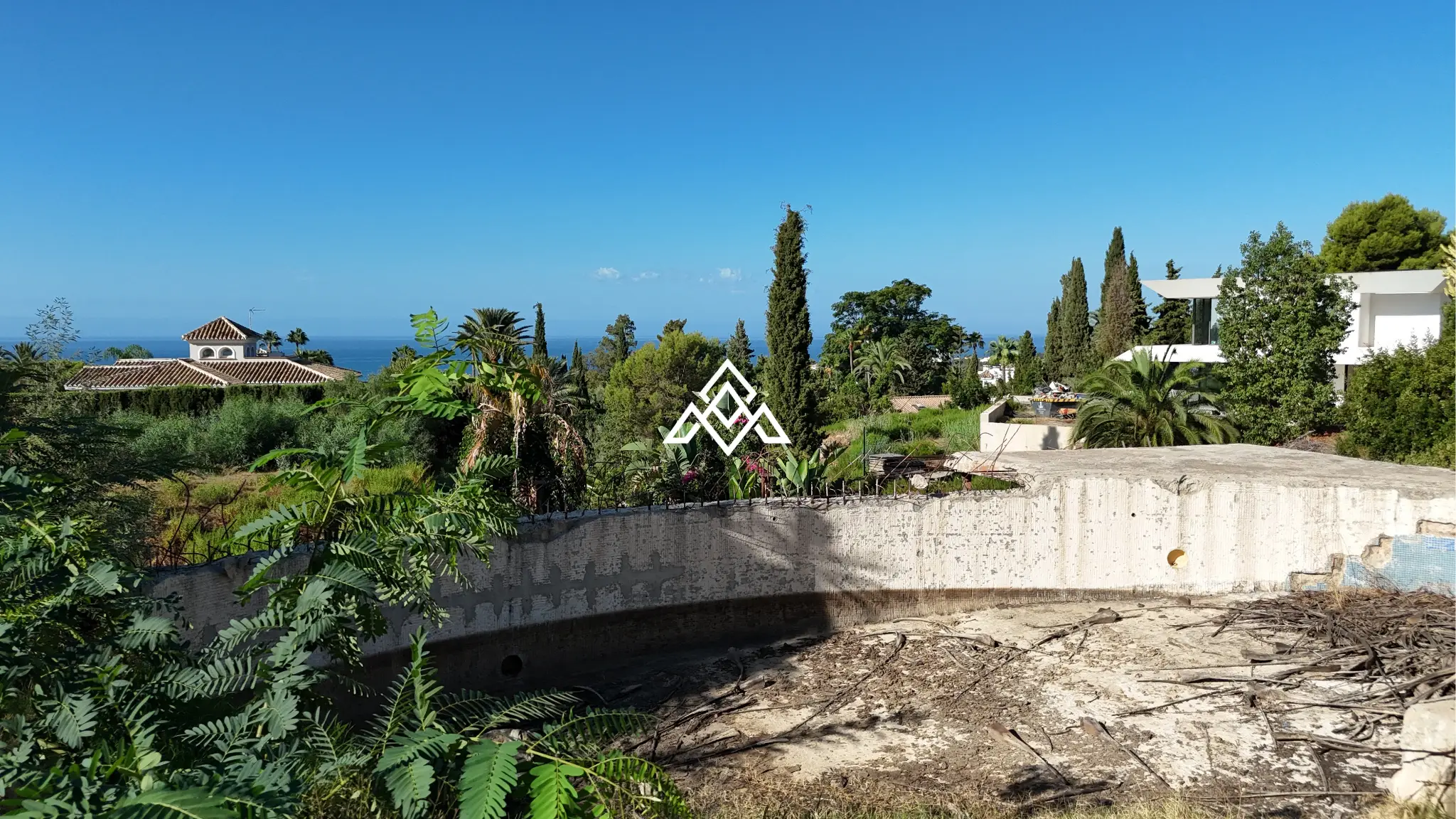 MPA-0124 Hacienda de Las Chapas plot for sale in Marbella with panoramic sea views, 4,000 m² of land and a villa project awaiting a building licence.