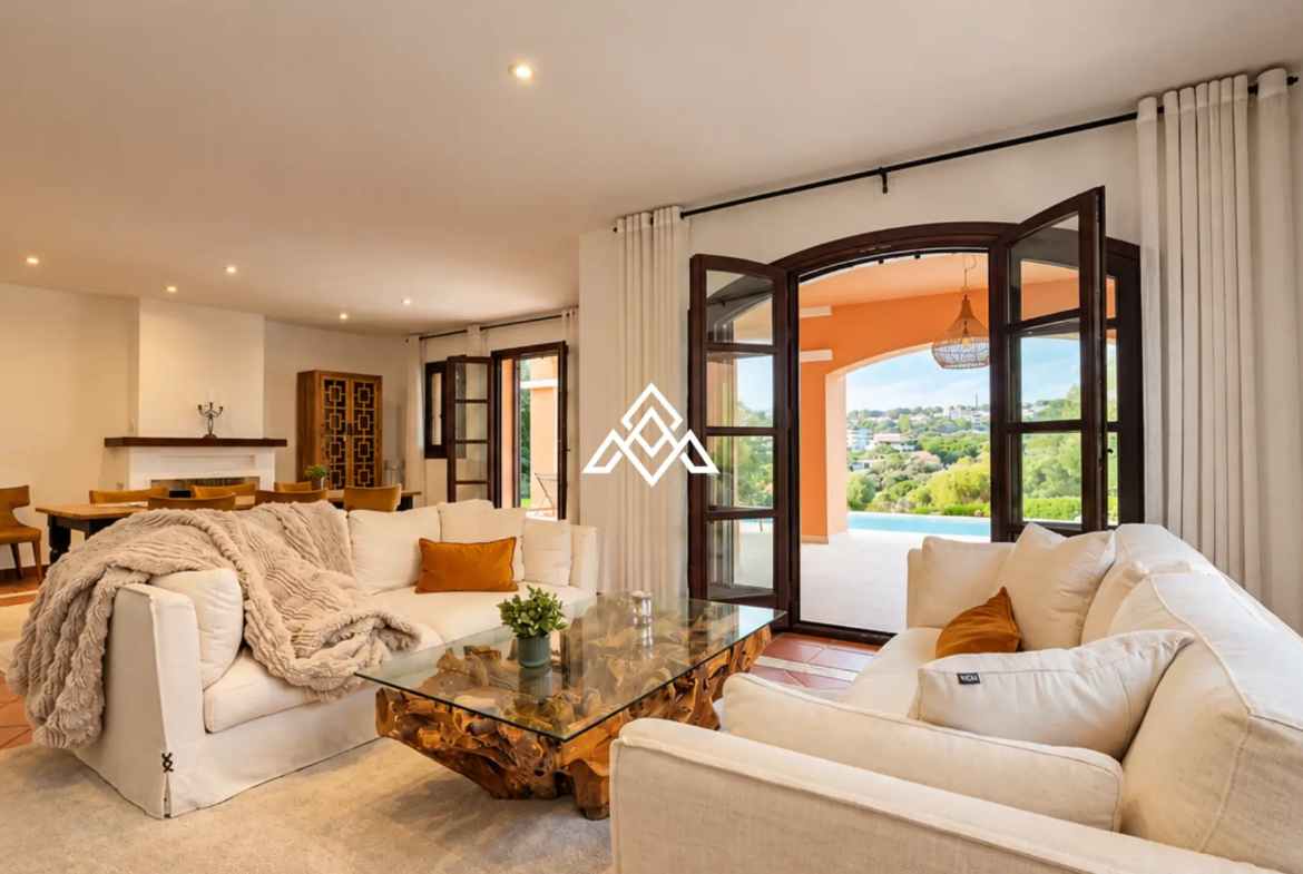 Sotogrande Golf Villa – Renovated Andalusian Luxury on the Golf Frontline