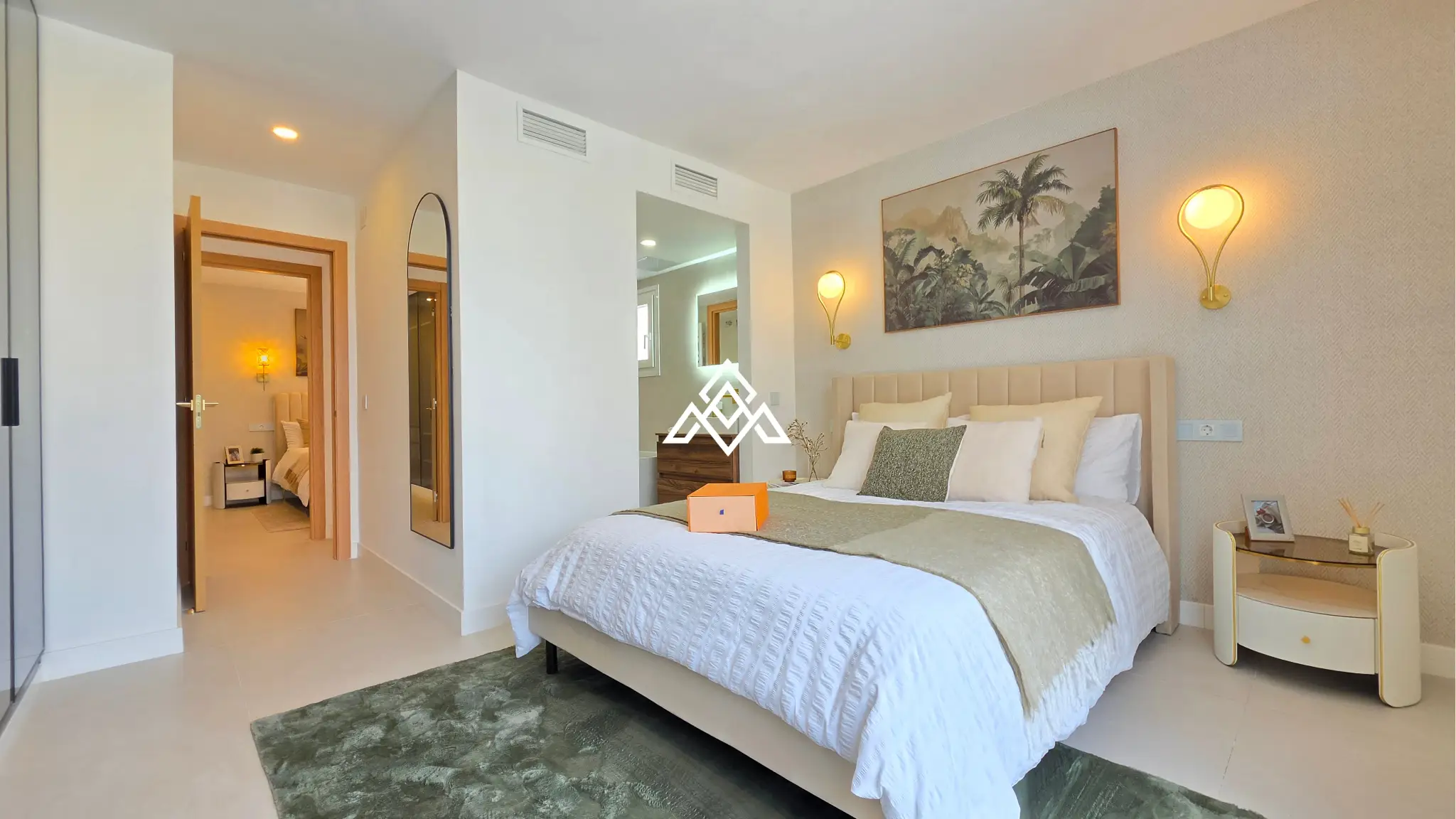 MPA-0122 Discover this brand-new renovated villa in Riviera del Sol, Mijas Costa, with panoramic sea views, 3 bedrooms, 3 bathrooms and spacious terraces.