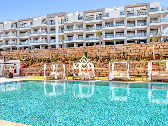 Hacienda el Sueño Apartment with private garden terrace and pool views in Mijas