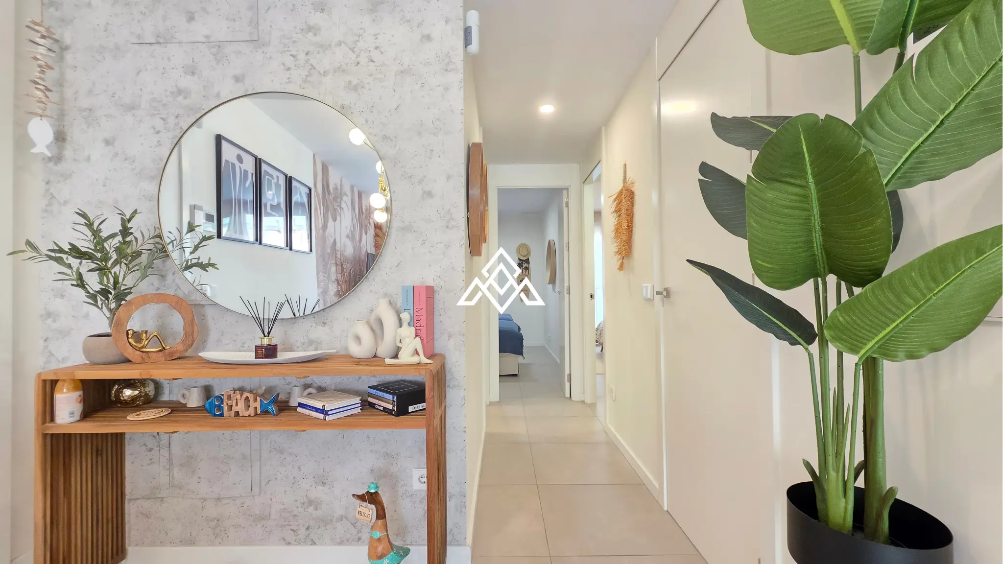 Estepona Garden Apartment with private garden, terrace, garage and valid tourist licence. Ideal investment property in Spain.