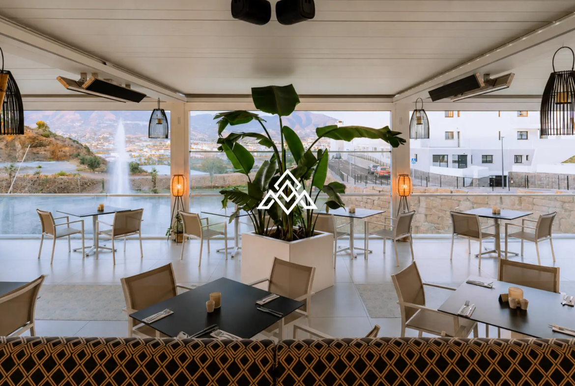 Hacienda el Sueño Apartment with private garden terrace and pool views in Mijas