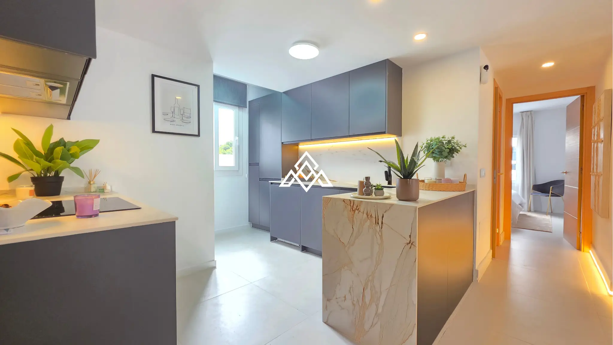 MPA-0122 Discover this brand-new renovated villa in Riviera del Sol, Mijas Costa, with panoramic sea views, 3 bedrooms, 3 bathrooms and spacious terraces.