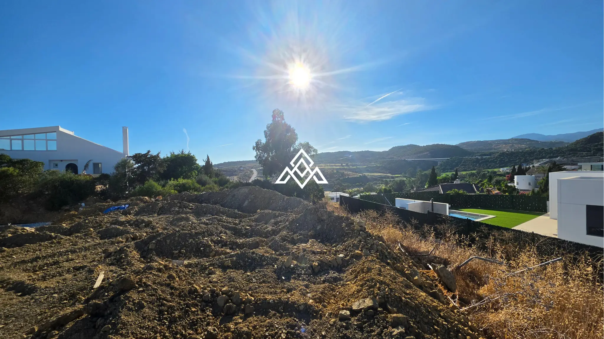 MPA-0130 Valle Romano plot in Estepona with preliminary villa project and golf views