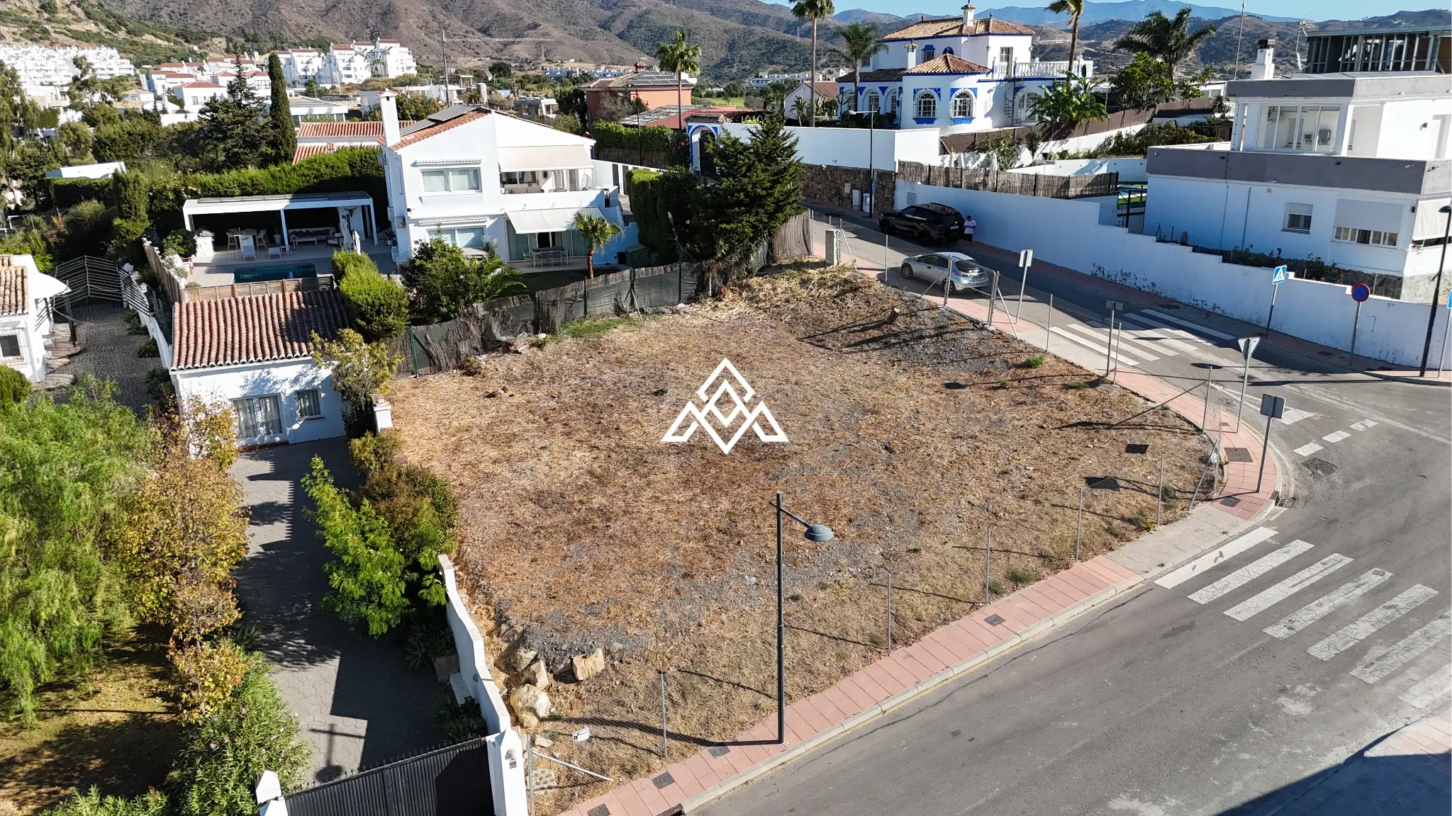 MPA-0132 Plot for sale in Valle Romano, Estepona, with southwest orientation, golf course and Mediterranean Sea views.