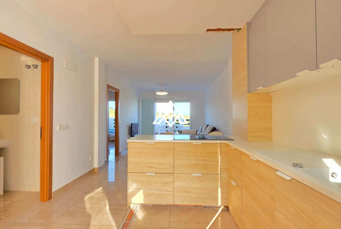 Vistalmar Duquesa apartment in Manilva with 2 bedrooms, 2 bathrooms, a 25 m² south-facing terrace and panoramic Mediterranean sea views.