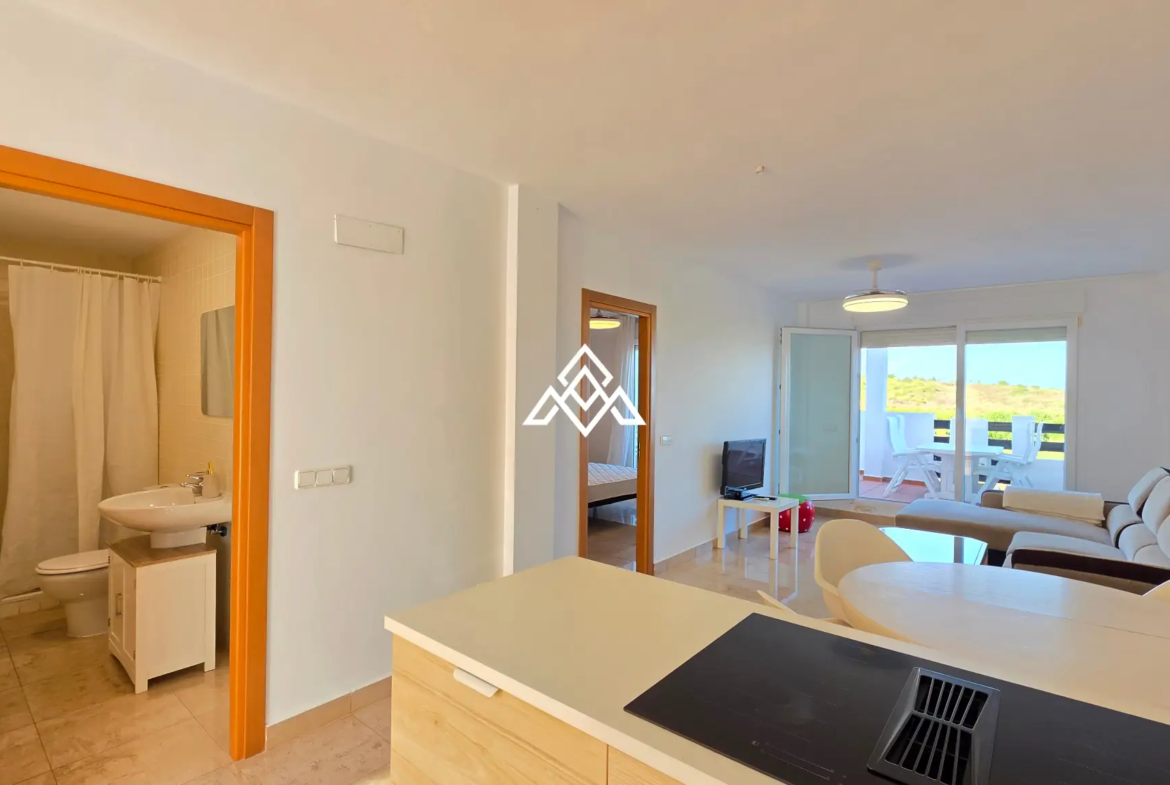 Vistalmar Duquesa apartment in Manilva with 2 bedrooms, 2 bathrooms, a 25 m² south-facing terrace and panoramic Mediterranean sea views.