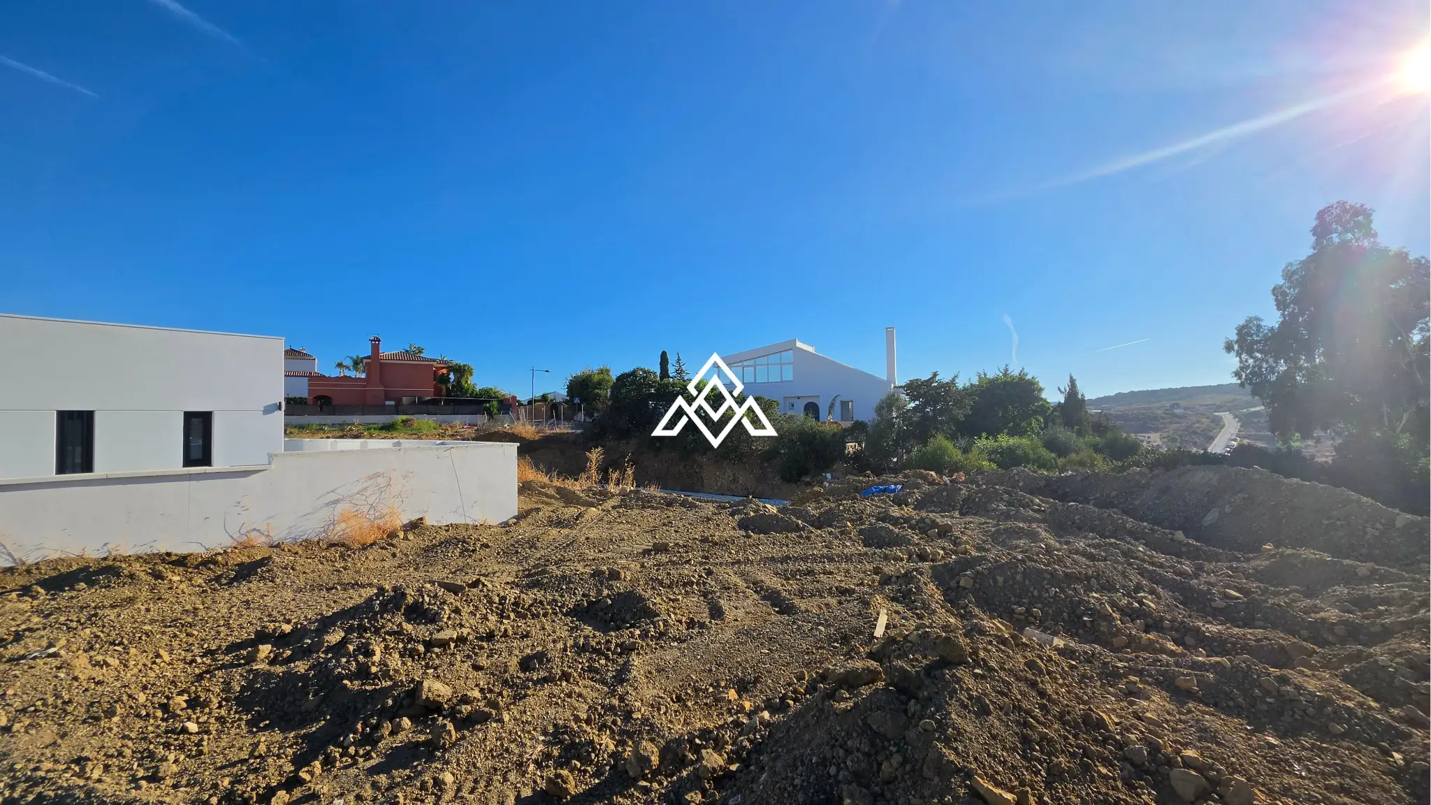 MPA-0130 Valle Romano plot in Estepona with preliminary villa project and golf views