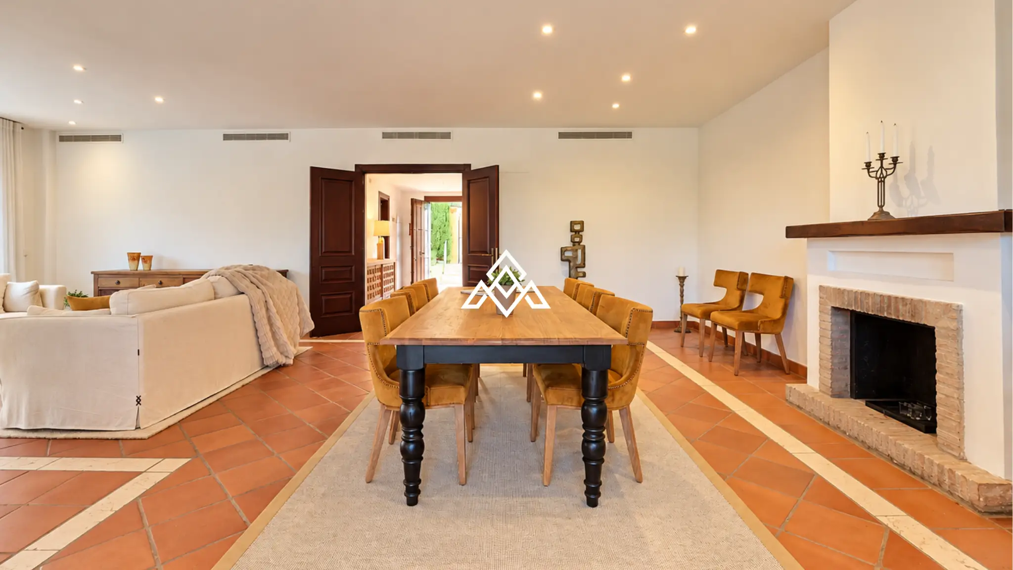 Sotogrande Golf Villa – Renovated Andalusian Luxury on the Golf Frontline